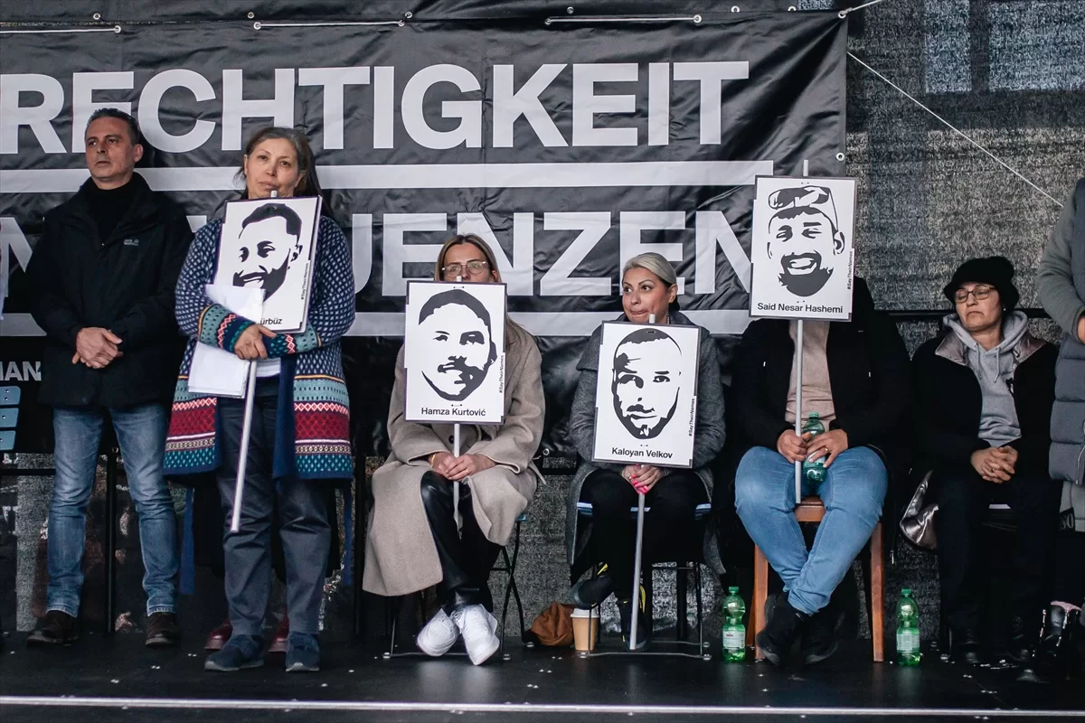 Hanau kentinde ırkçılık ve teröre karşı miting düzenlendi