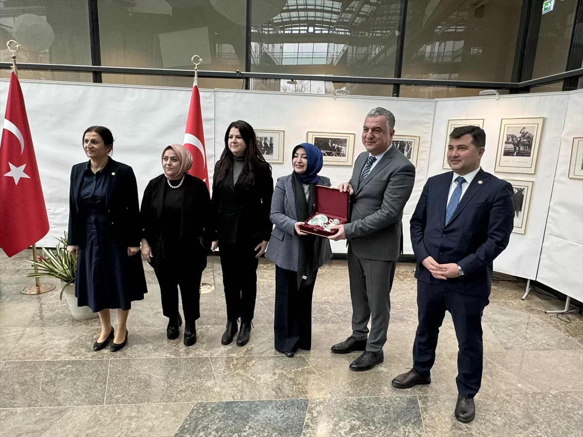 TBMM Kadın Erkek Fırsat Eşitliği Komisyonu, Berlin'de başarılı iş insanlarıyla buluştu