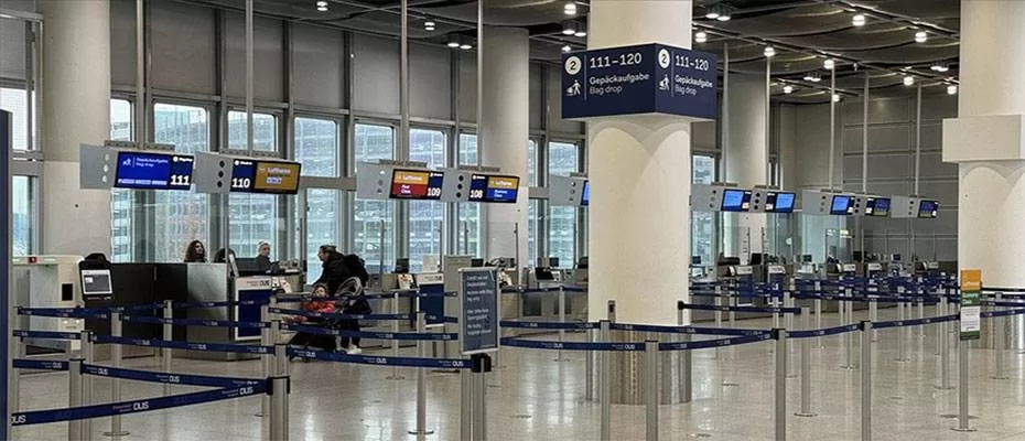 Almanya'da hava yolu şirketi Lufthansa çalışanlarının uyarı grevi başladı