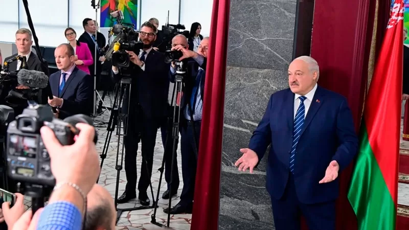 Belarus'ta sıkı denetim altında seçimler yapıldı, gözlemcilere izin verilmedi