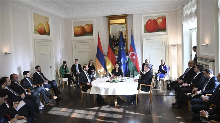 Barış için Berlin'de görüştüler