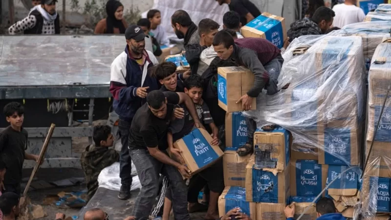 Gazze’ye ulaşan insani yardımlar geçen aya göre yarı yarıya azaldı
