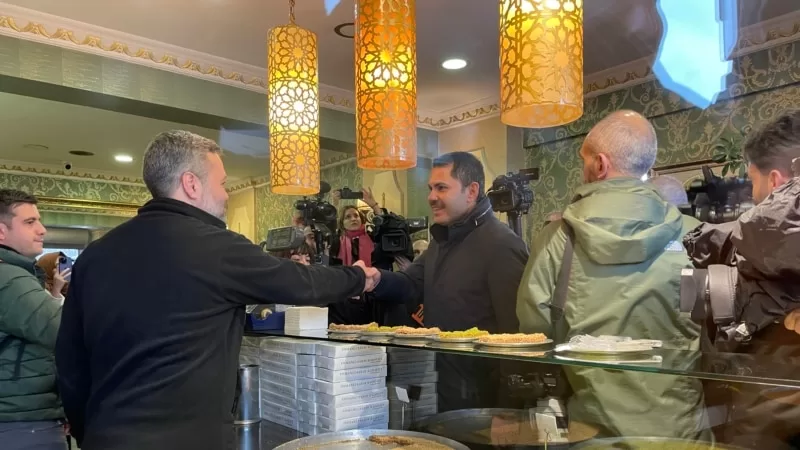 Murat Kurum maden faciası sonrasında ilk kez esnaf ziyareti için sokaktaydı