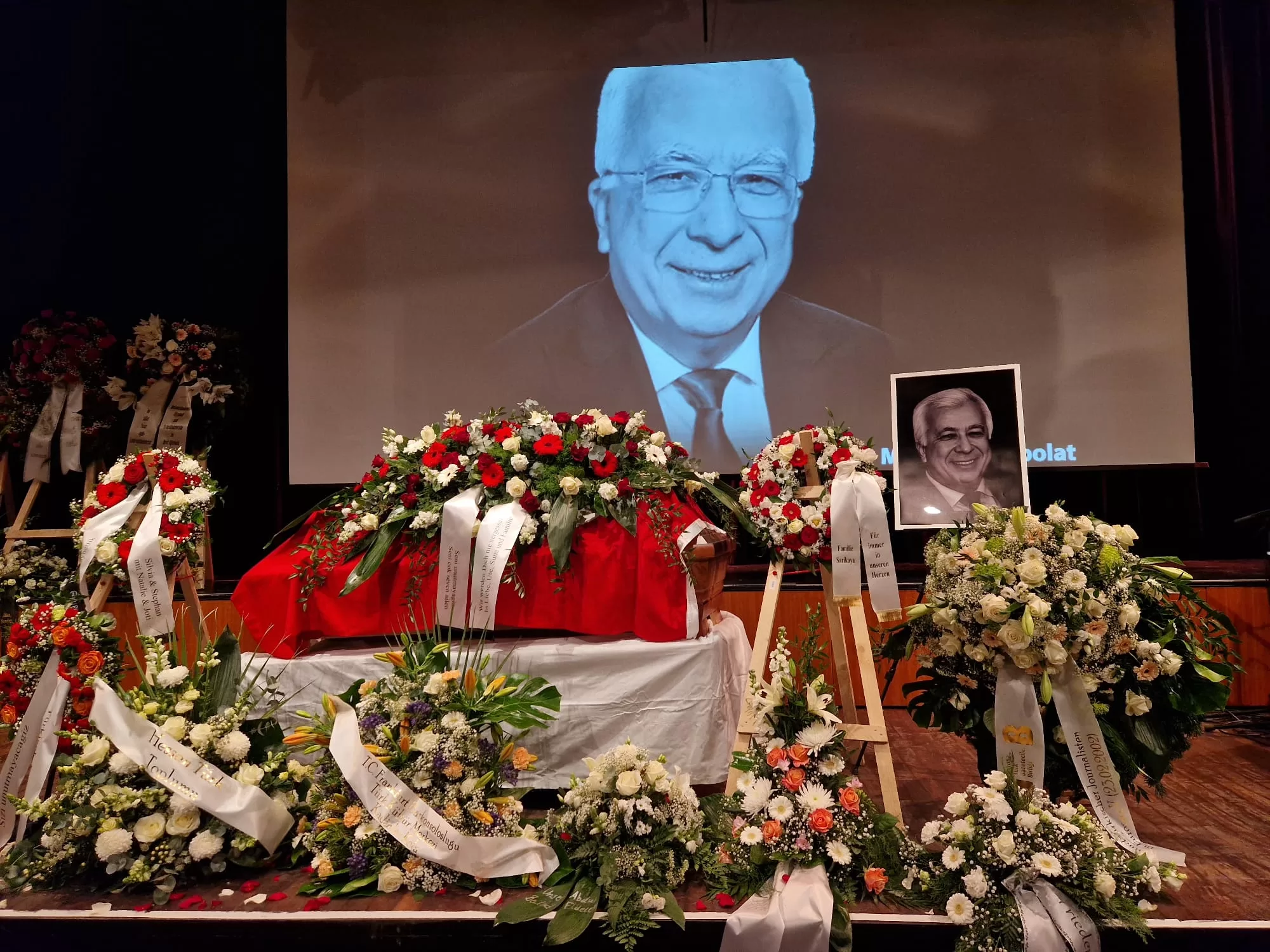 Almanya’daki Türkçe medyanın öncülerinden Canbolat’a veda