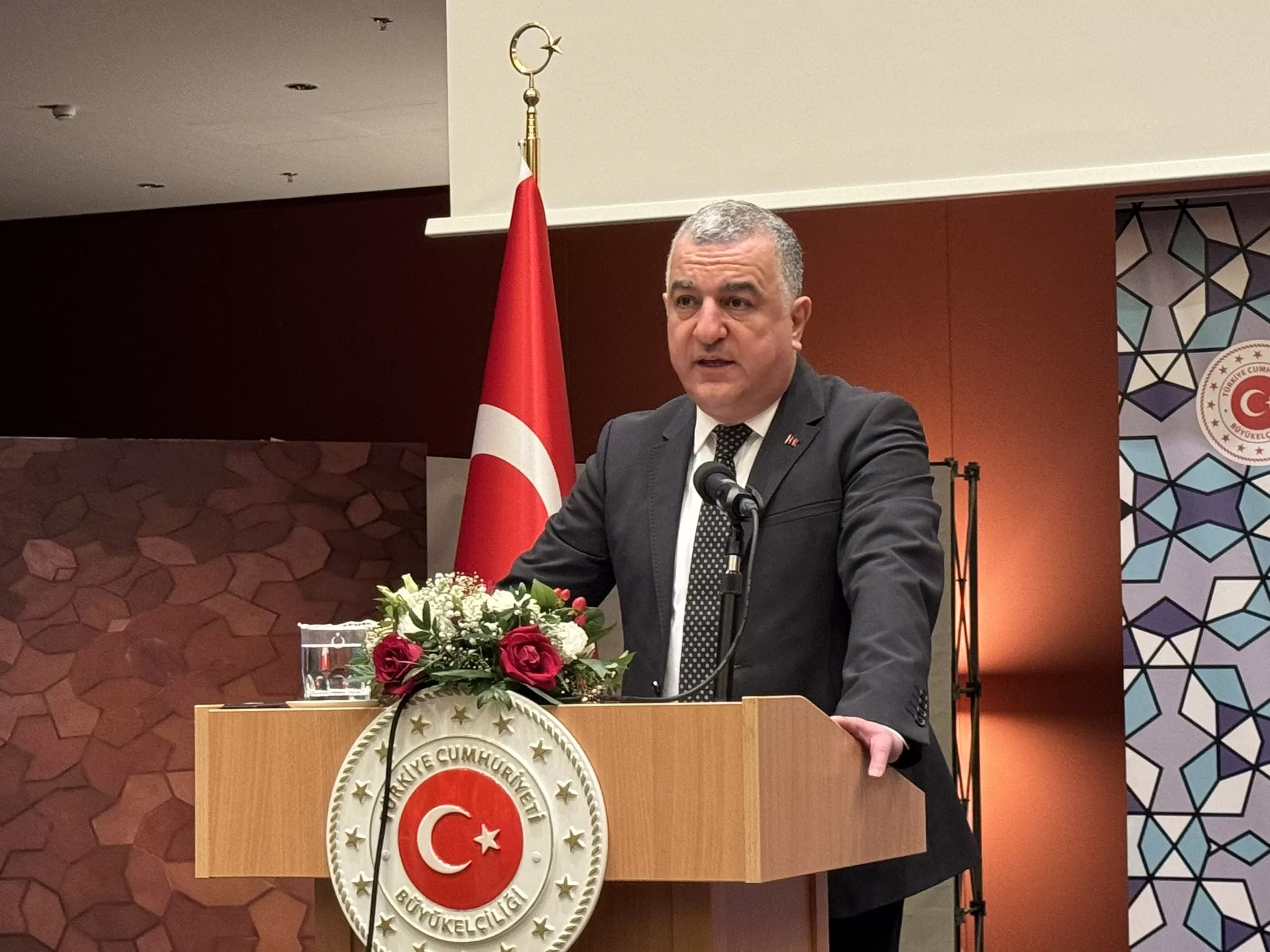Kahramanmaraş merkezli 6 Şubat depremlerinde hayatını kaybedenler Berlin'de anıldı