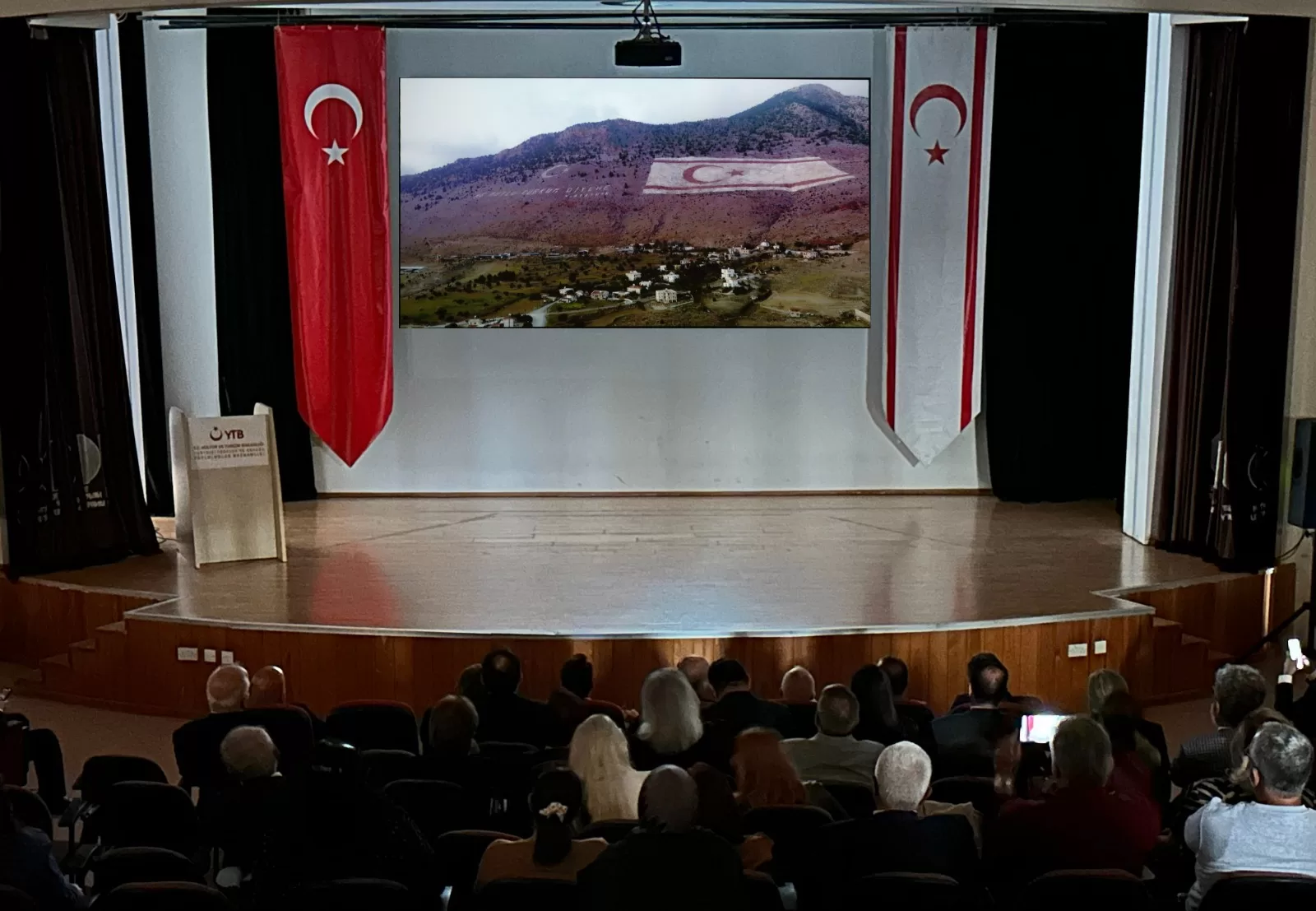 "Sandıktan Çıkan Tarih: Kıbrıs'ta Çanakkale Esirleri" belgeseli KKTC'de tanıtıldı