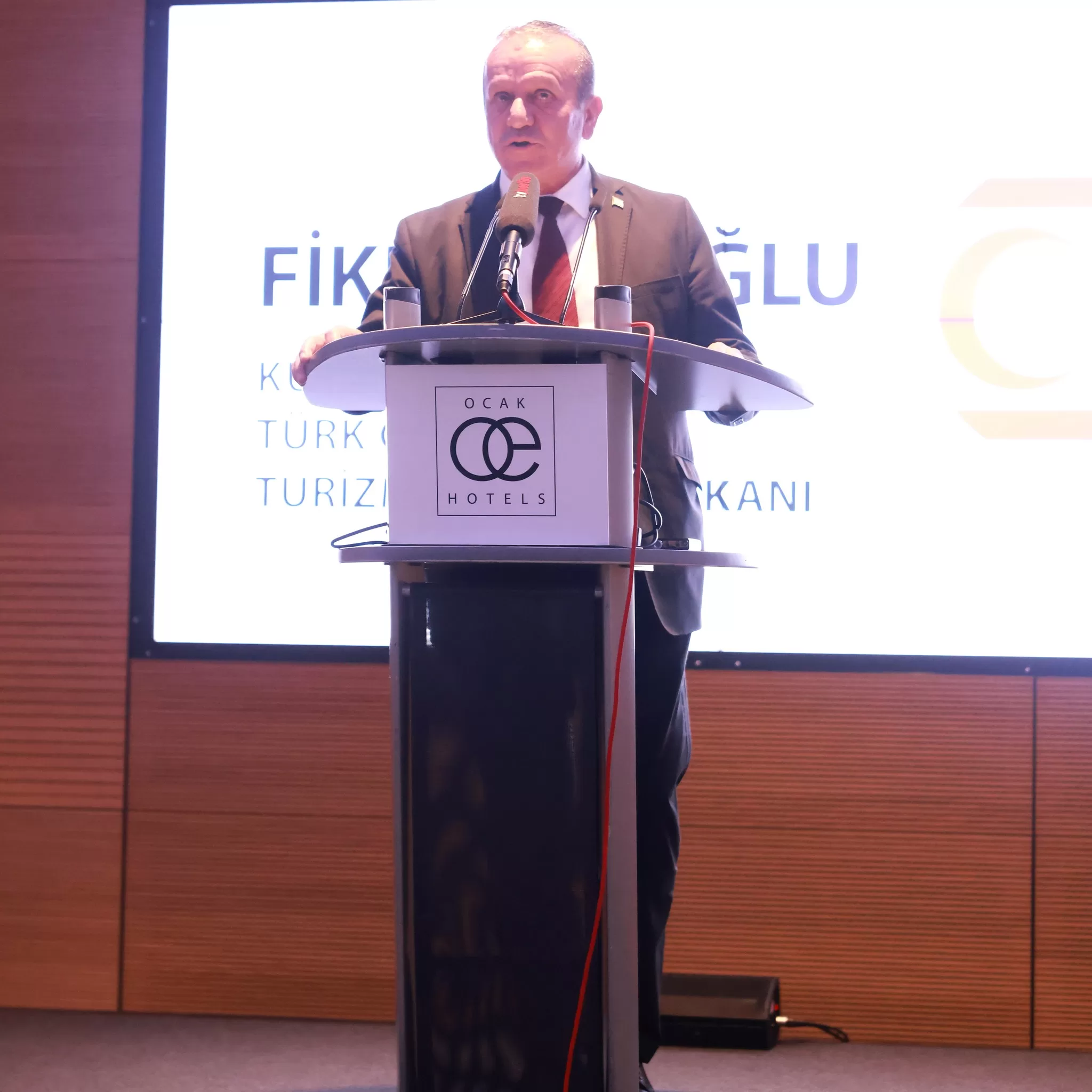 Tatar, Berlin’de Türk-Alman iş insanlarını Kıbrıs’a yatırıma çağırdı