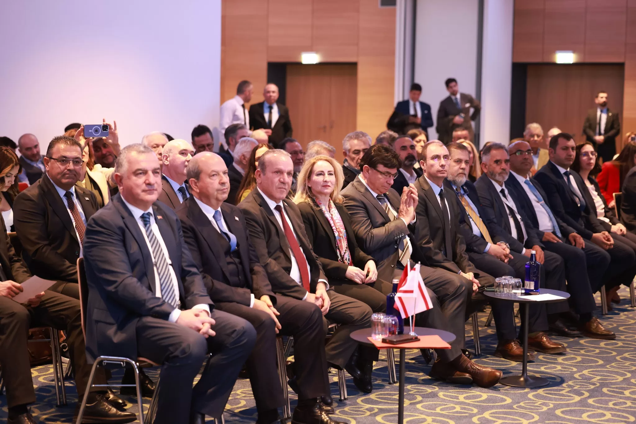 Tatar, Berlin’de Türk-Alman iş insanlarını Kıbrıs’a yatırıma çağırdı
