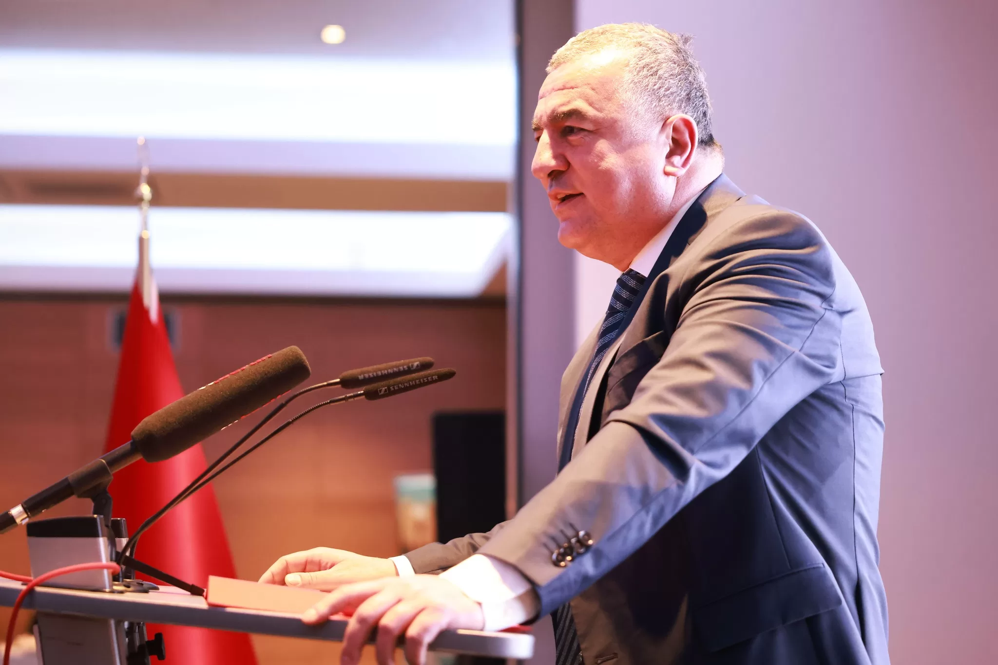 Tatar, Berlin’de Türk-Alman iş insanlarını Kıbrıs’a yatırıma çağırdı