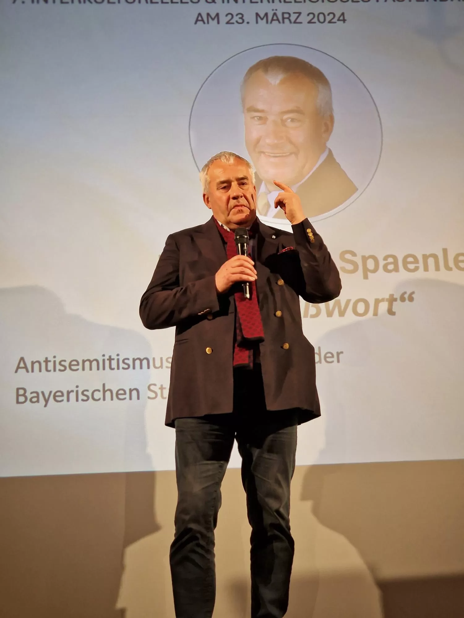Üç Dinin Temsilcileri Münih’te İftarda buluştu