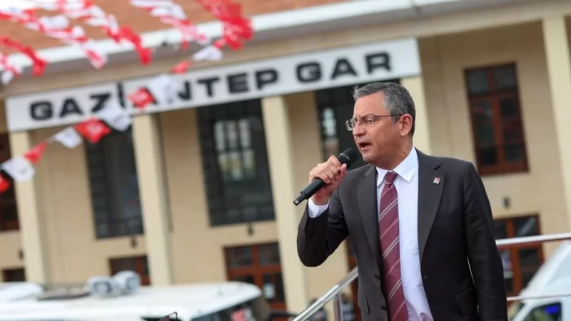 “Emeklilerle senin aranda değil, emeklinin arkasındayım’’