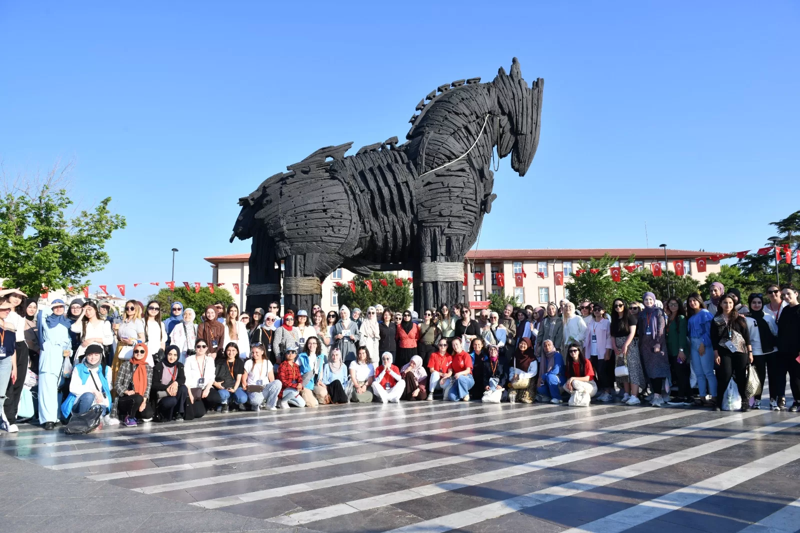 Yurt Dışındaki Türk Gençler Ana Vatanla Buluşuyor!