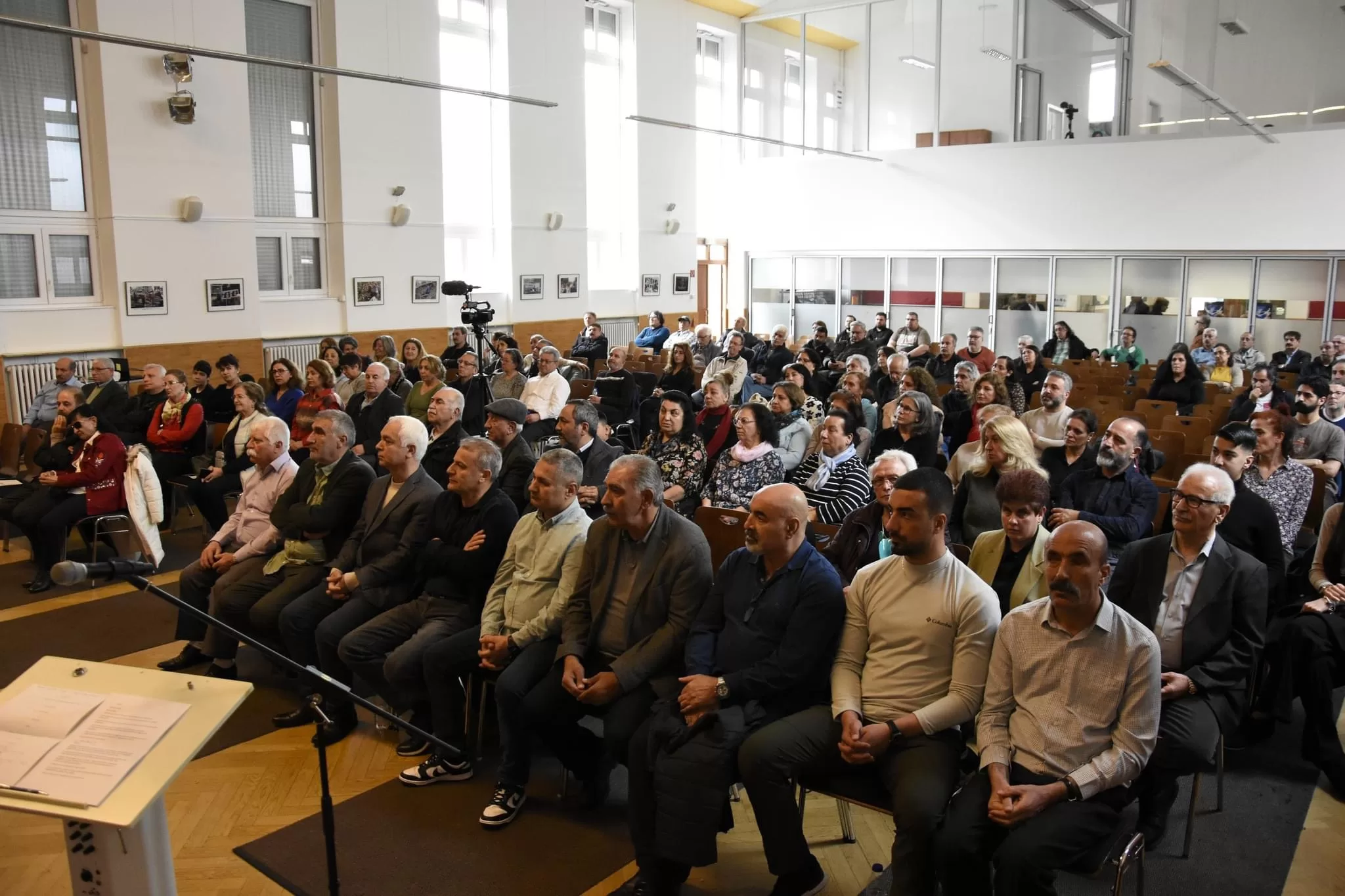 Berlin Cemevi ve Dersim Cemaatinden dayanışma konseri