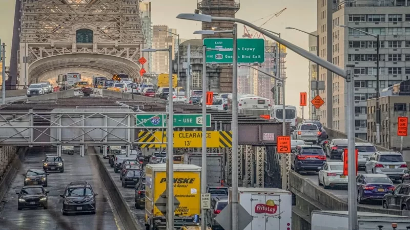 Manhattan’a araçların ücretli girişine dair uygulamayla ilgili tartışmalar sürüyor