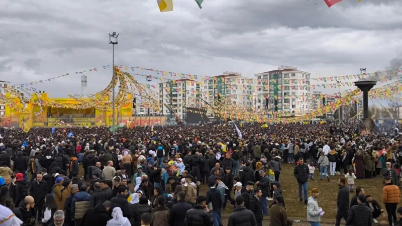 Nevruz Diyarbakır’da seçim mitingi havasında kutlandı