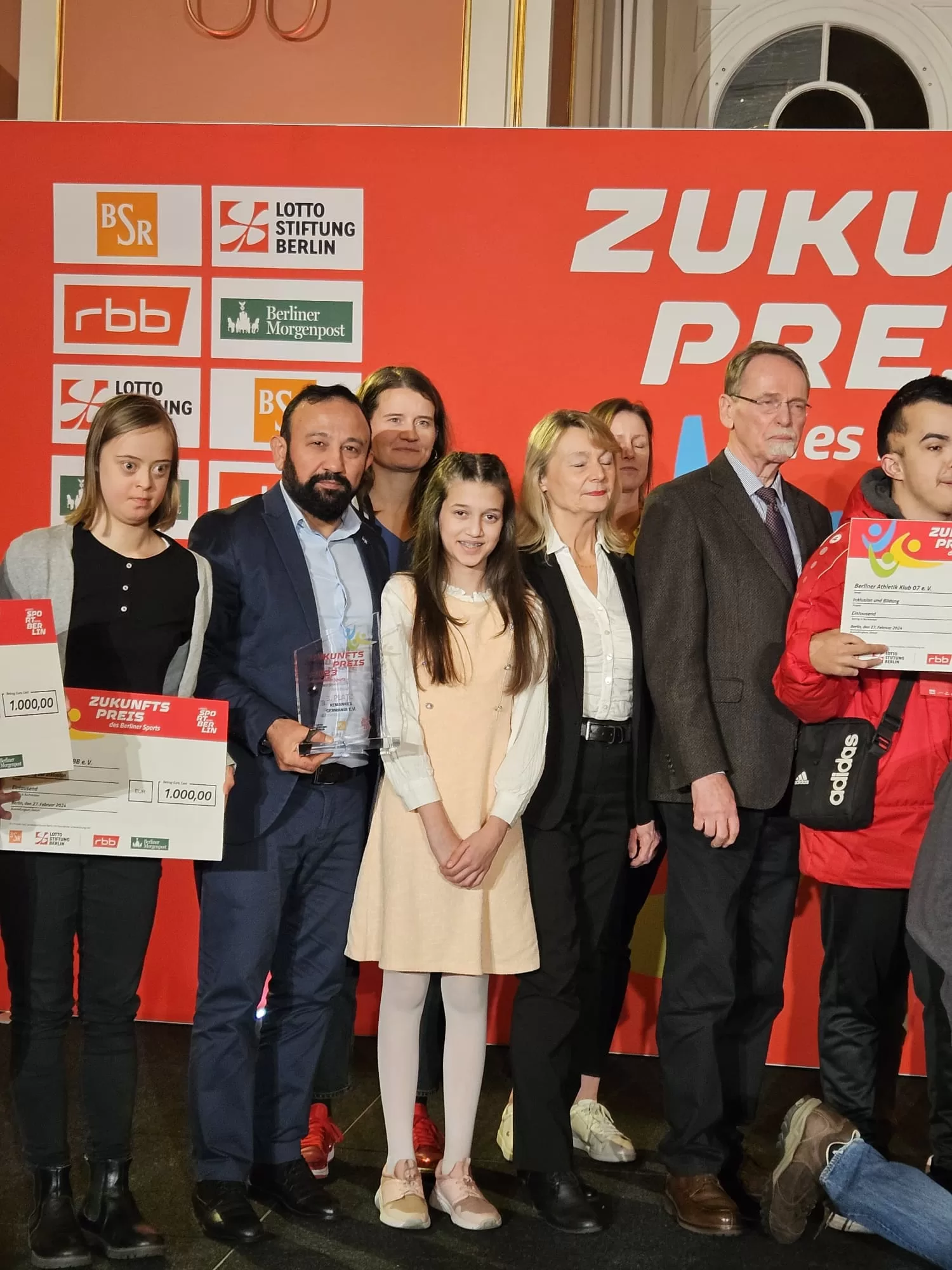 KEMANKEŞ GERMANİA BERLİN SPORUNUN GELECEĞİ ÖDÜLÜNÜ KAZANDI