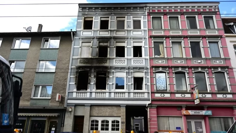Solingen’de Türk ailenin evinin kundaklanmasına tepkiler artıyor