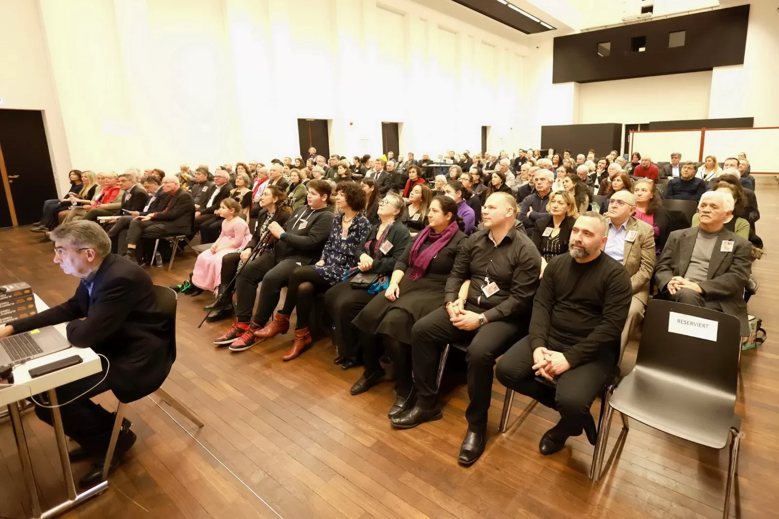 Dr. Ertekin Özcan, gözyaşları arasında doğum gününde anıldı