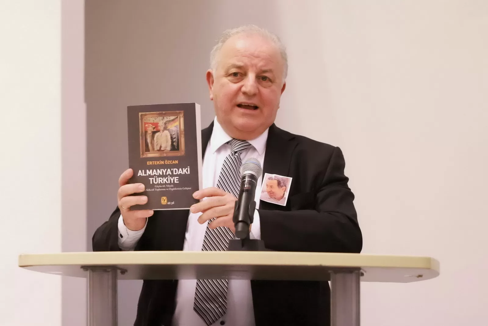 Dr. Ertekin Özcan, gözyaşları arasında doğum gününde anıldı