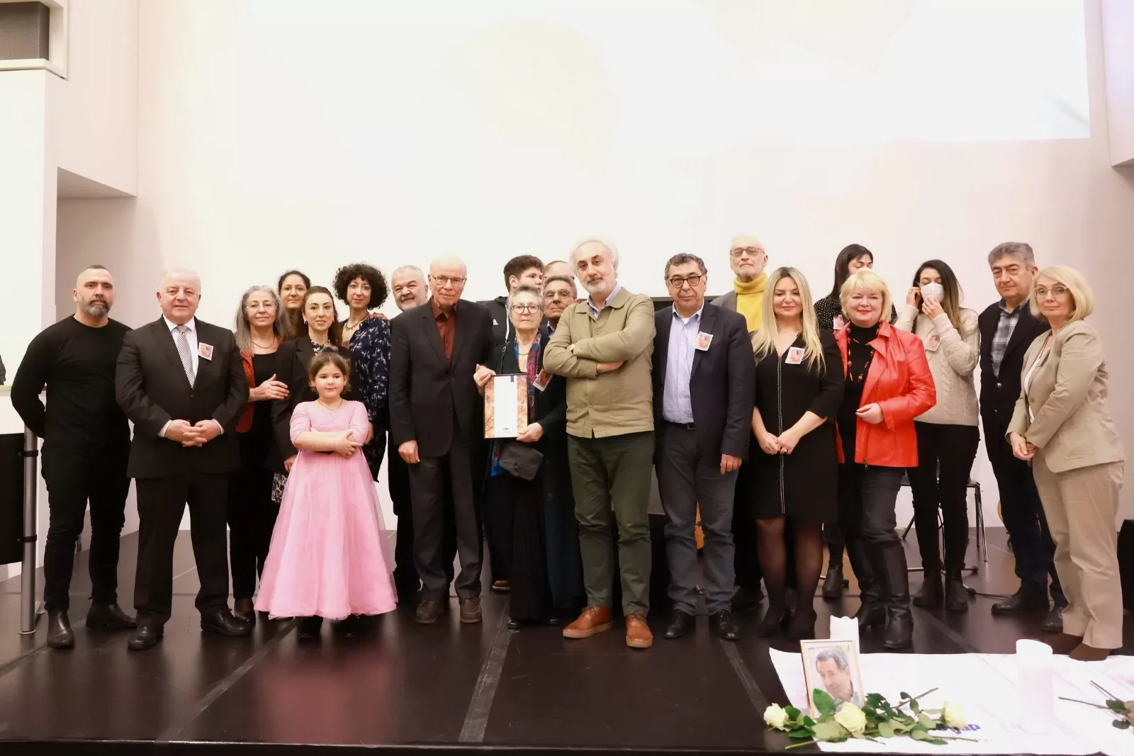 Dr. Ertekin Özcan, gözyaşları arasında doğum gününde anıldı