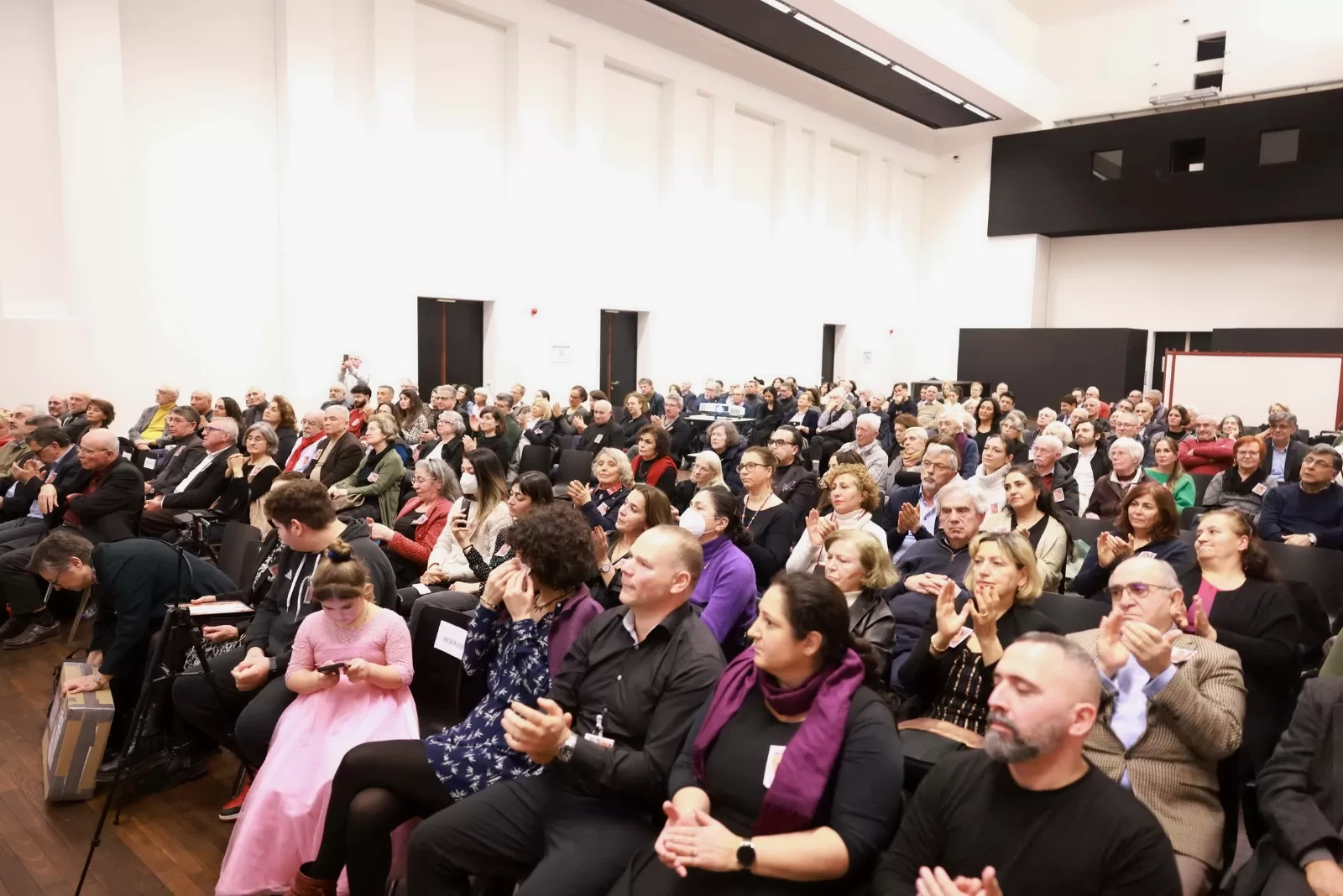 Dr. Ertekin Özcan, gözyaşları arasında doğum gününde anıldı