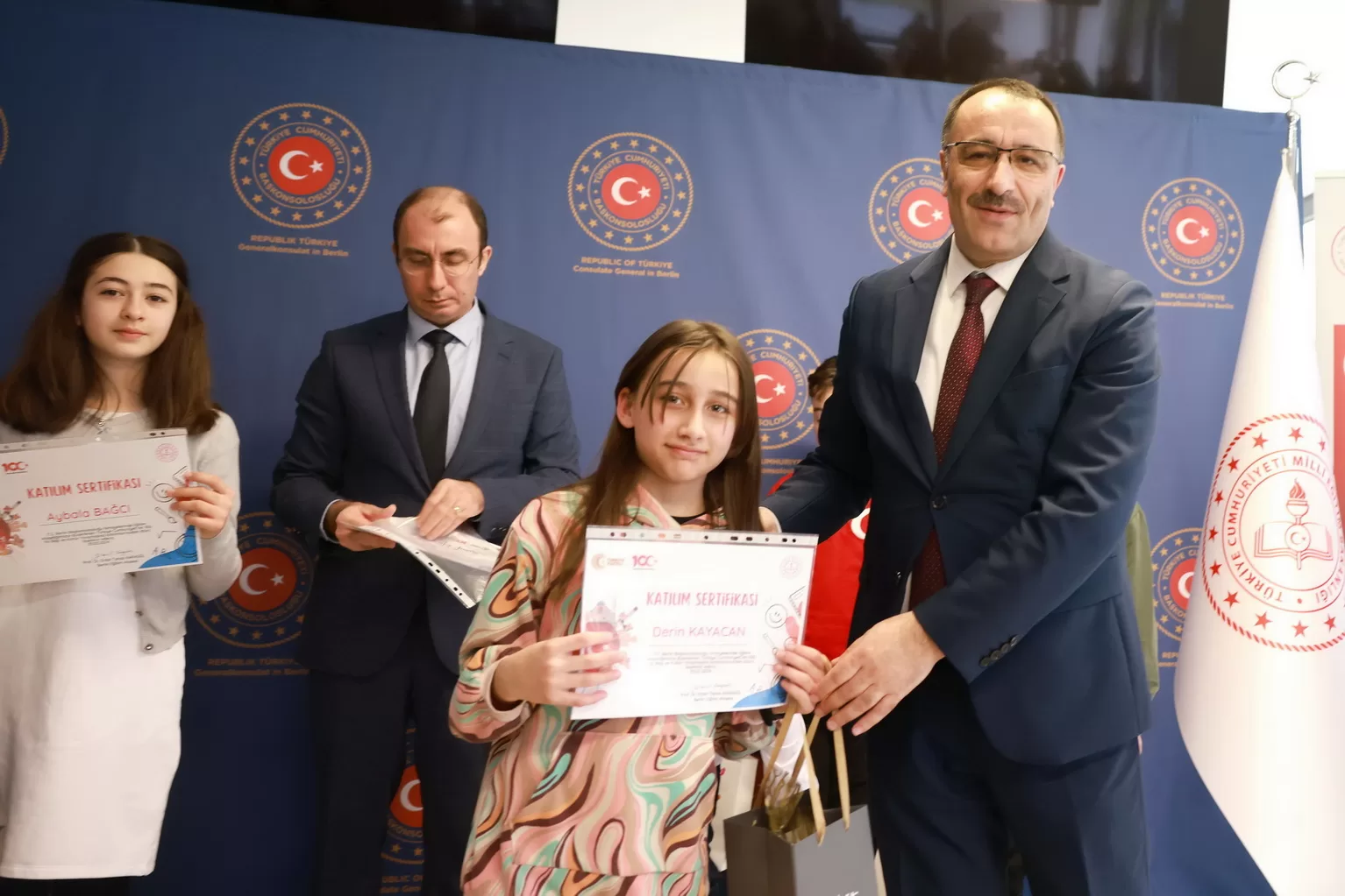 Berlin`de Cumhuriyet`in 100. Yılı Bilgi ve Kültür Yarışması düzenledi