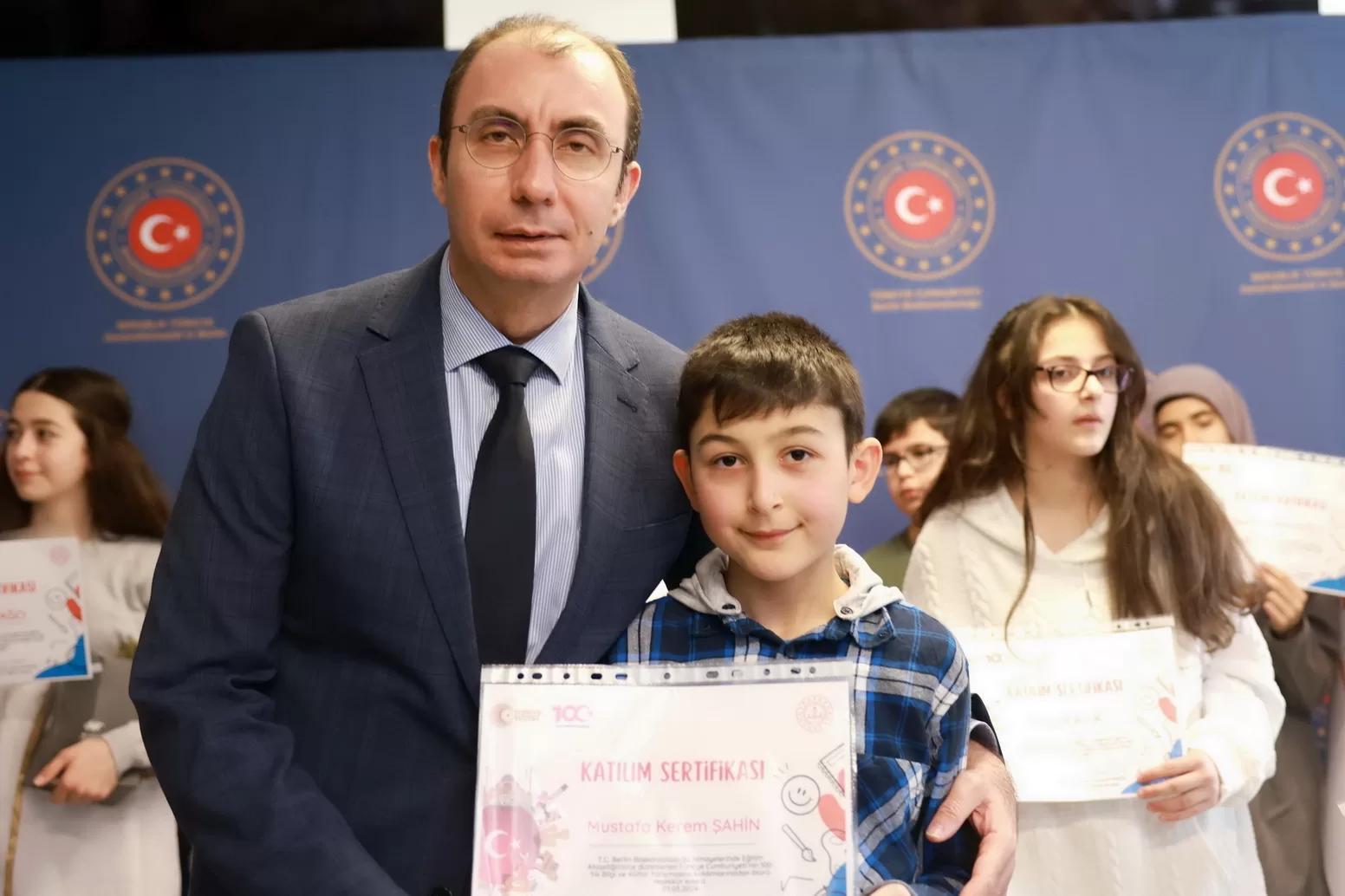 Berlin`de Cumhuriyet`in 100. Yılı Bilgi ve Kültür Yarışması düzenledi