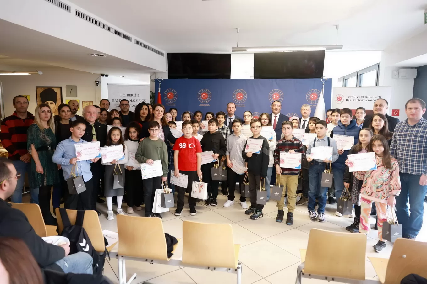 Berlin`de Cumhuriyet`in 100. Yılı Bilgi ve Kültür Yarışması düzenledi