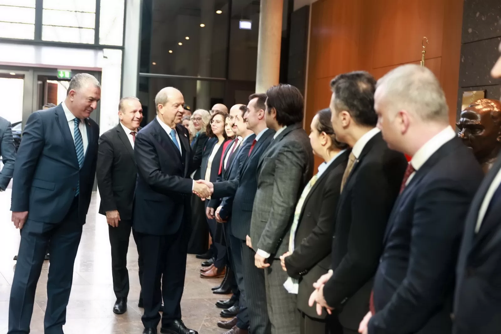 Tatar, Kıbrıs meselesinde eşitlik temelinde iki devletli çözüm istediklerini belirtti