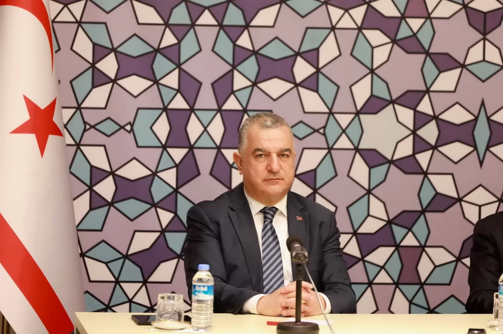 Tatar, Kıbrıs meselesinde eşitlik temelinde iki devletli çözüm istediklerini belirtti