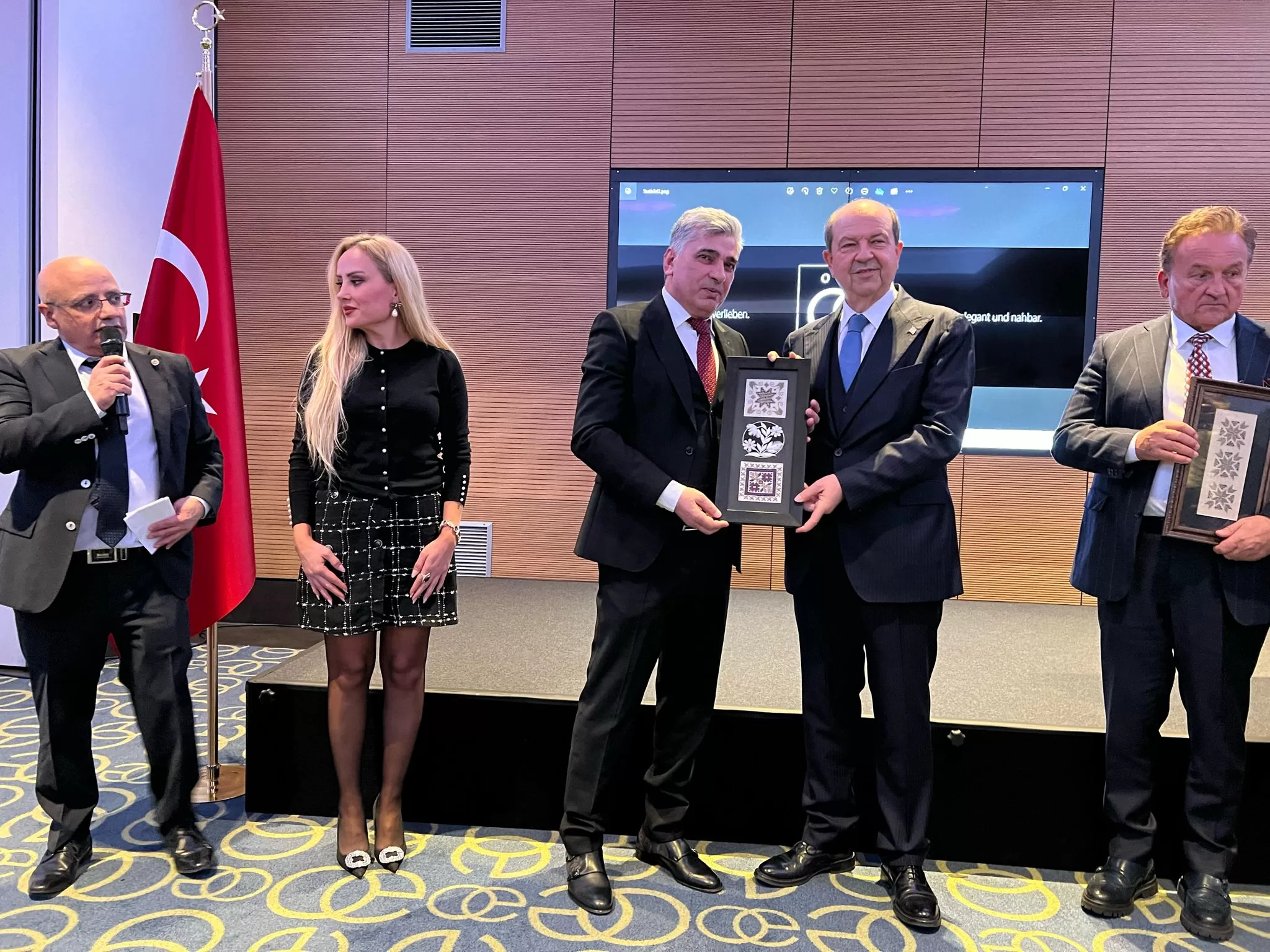 Tatar, Berlin’de Türk-Alman iş insanlarını Kıbrıs’a yatırıma çağırdı