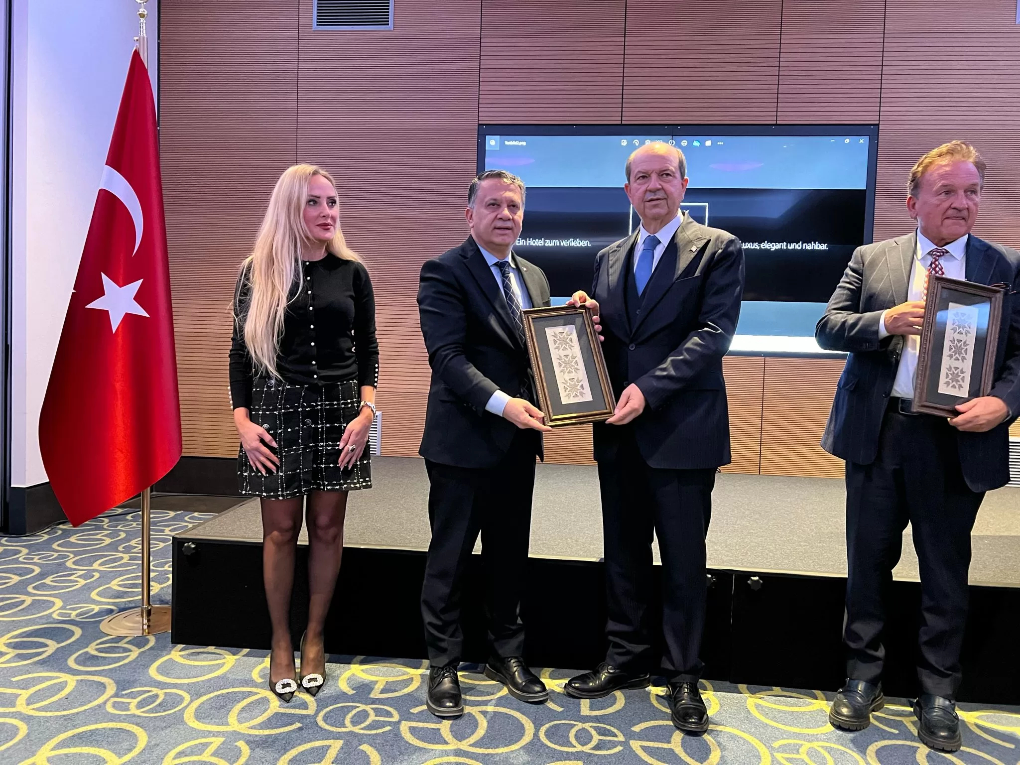 Tatar, Berlin’de Türk-Alman iş insanlarını Kıbrıs’a yatırıma çağırdı