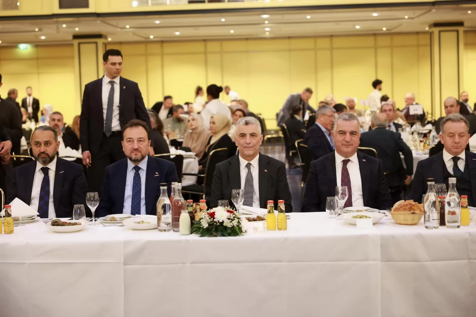 Ticaret Bakanı Bolat, MÜSİAD Berlin'in iftar programında konuştu
