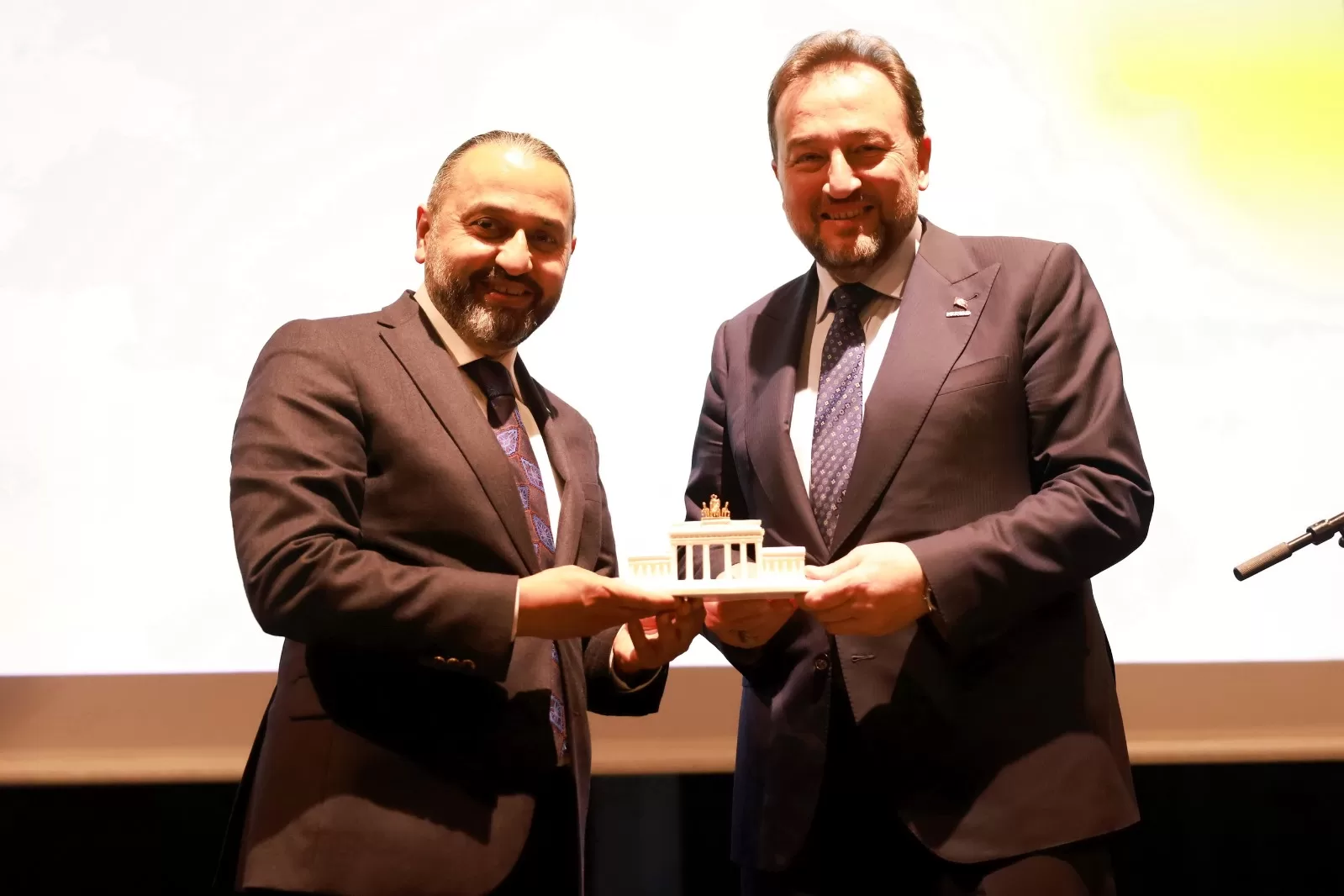 Ticaret Bakanı Bolat, MÜSİAD Berlin'in iftar programında konuştu