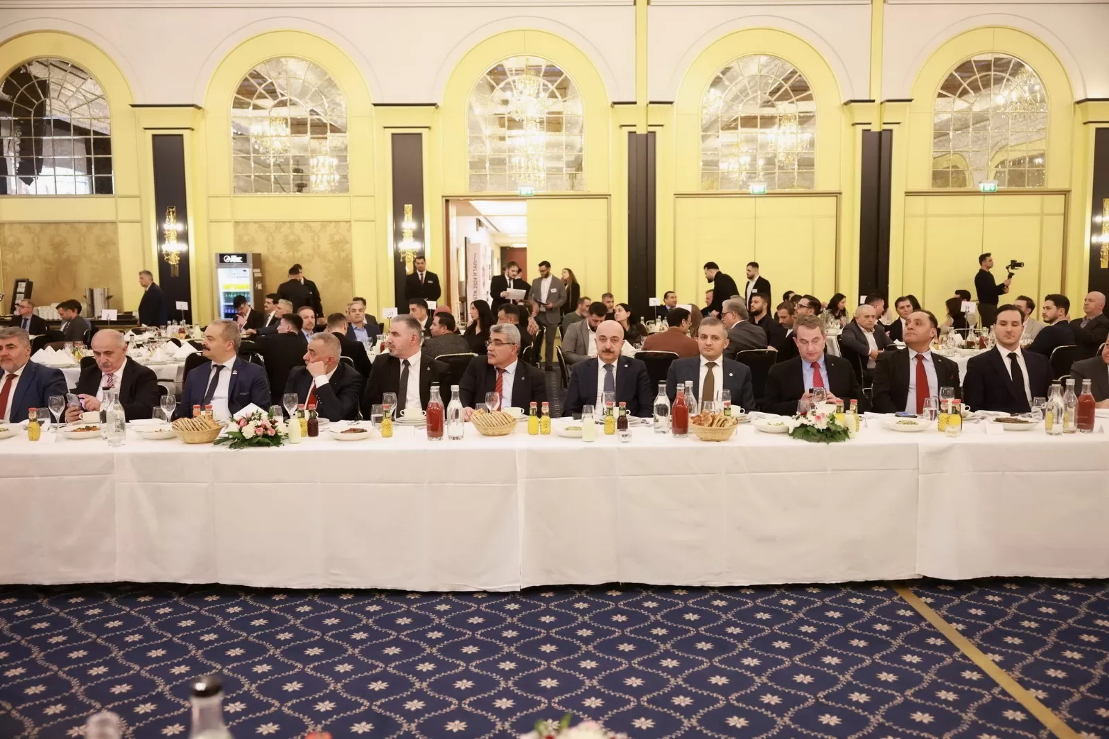 Ticaret Bakanı Bolat, MÜSİAD Berlin'in iftar programında konuştu