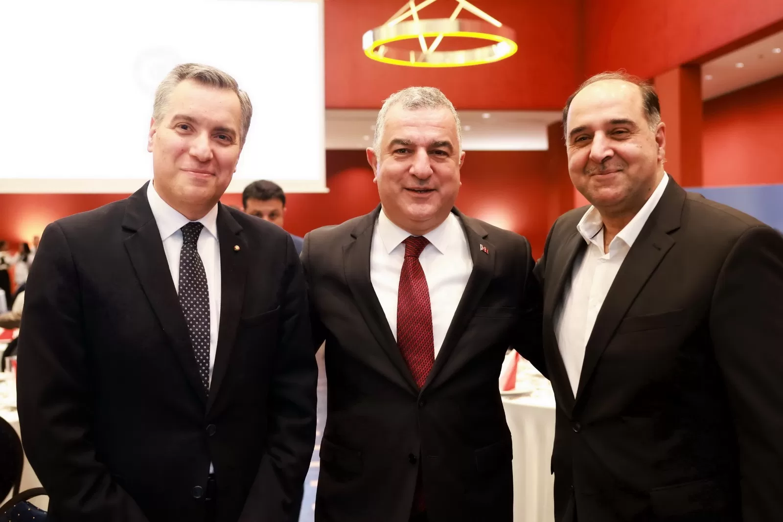 Berlin Büyükelçiliği, Almanya'daki Türk toplumu temsilcilerine iftar verdi