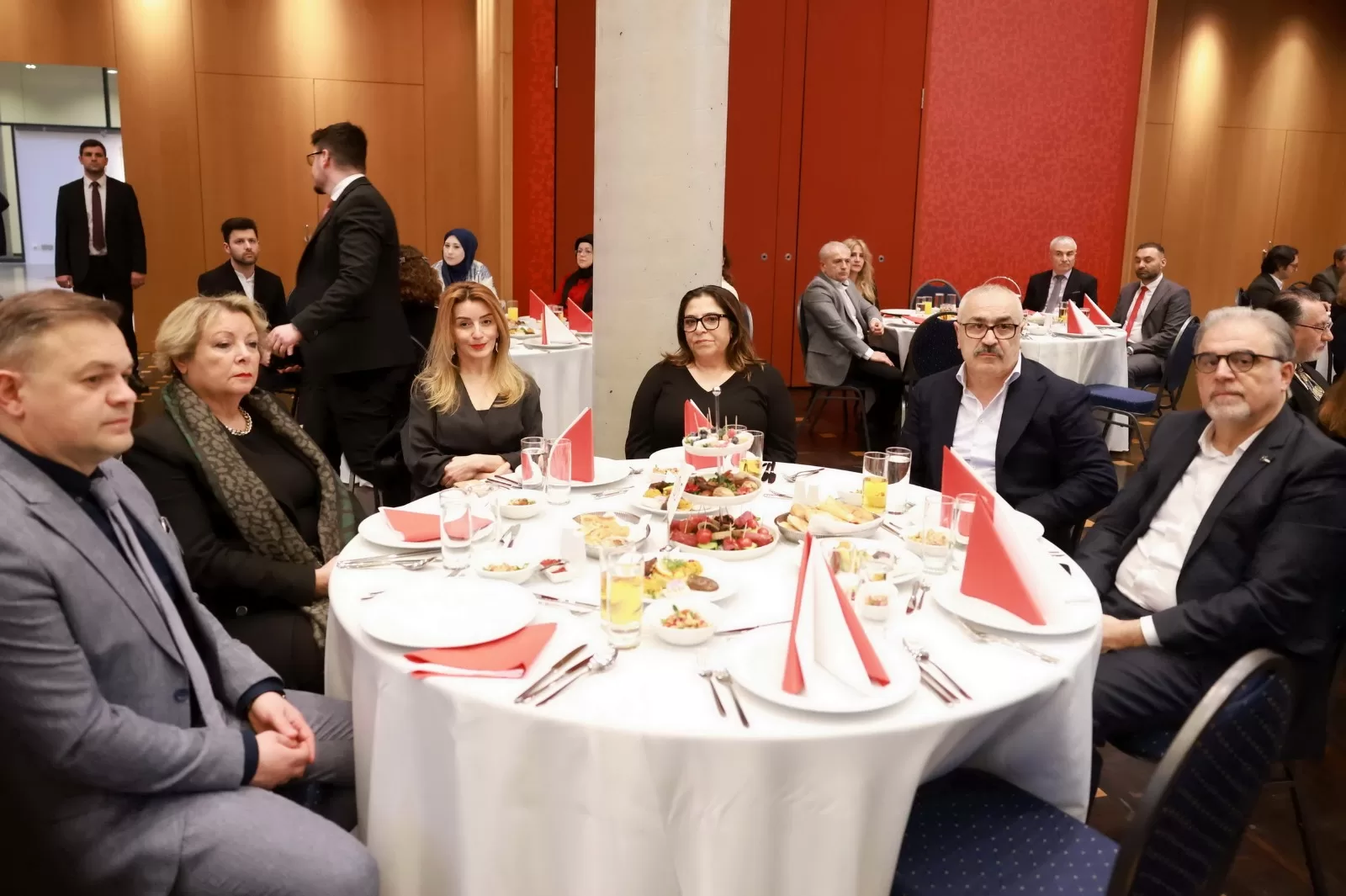 Berlin Büyükelçiliği, Almanya'daki Türk toplumu temsilcilerine iftar verdi