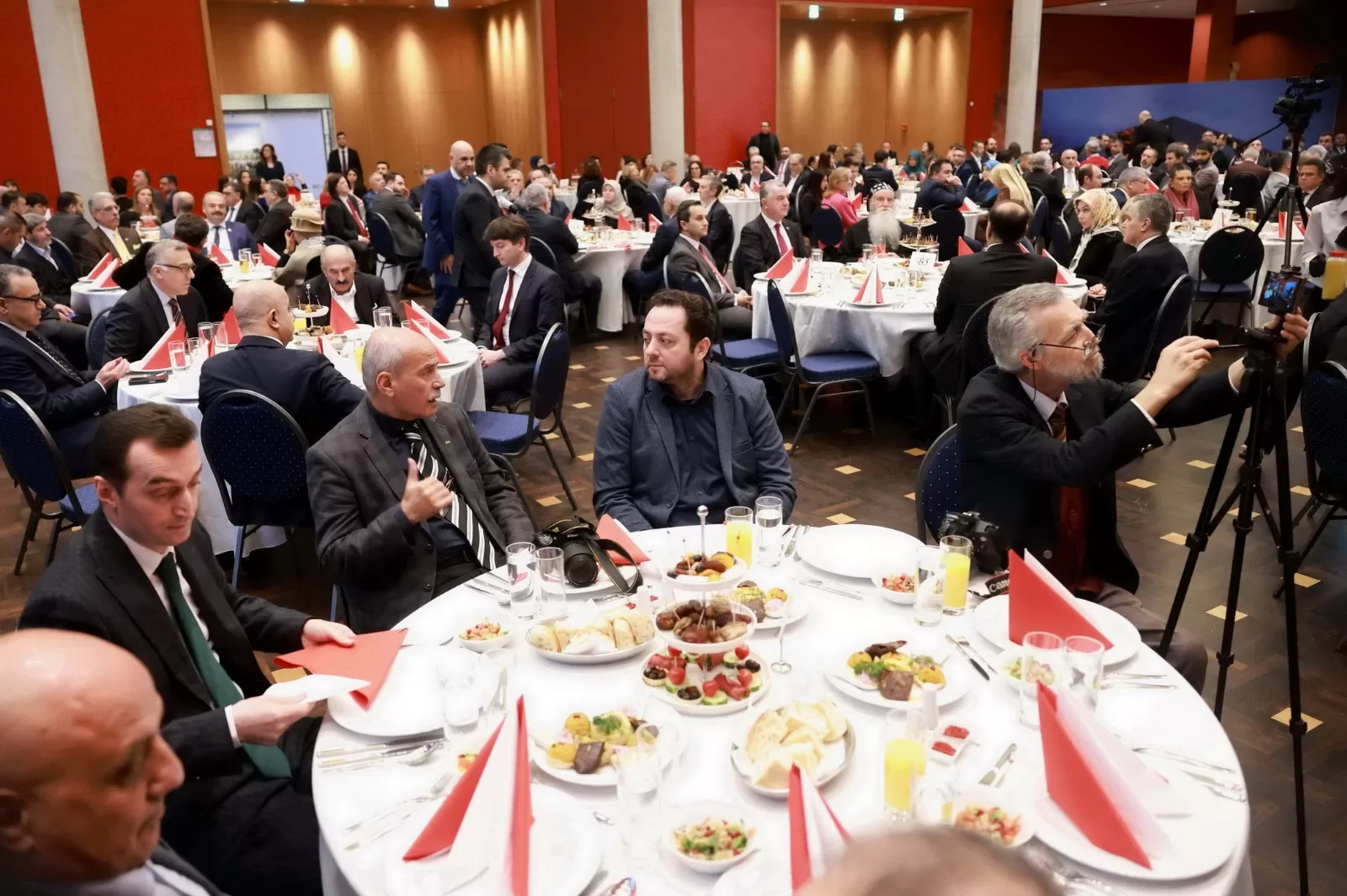 Berlin Büyükelçiliği, Almanya'daki Türk toplumu temsilcilerine iftar verdi