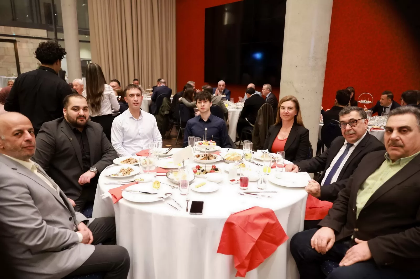 Berlin Büyükelçiliği, Almanya'daki Türk toplumu temsilcilerine iftar verdi