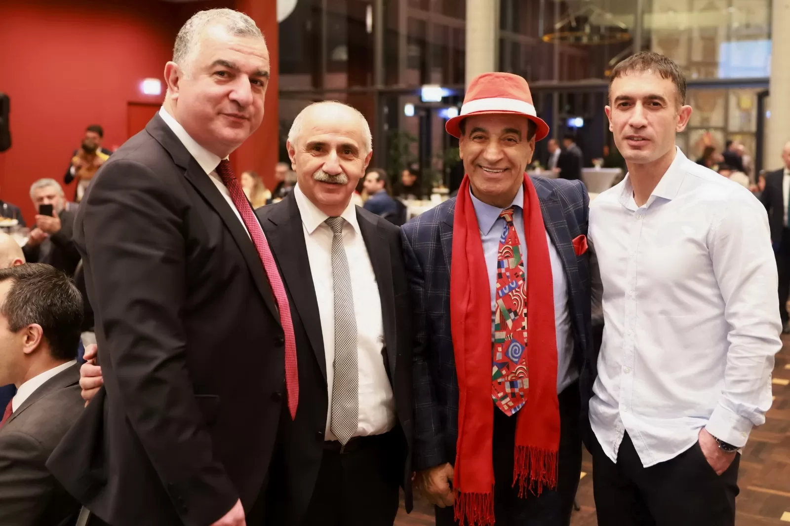 Berlin Büyükelçiliği, Almanya'daki Türk toplumu temsilcilerine iftar verdi