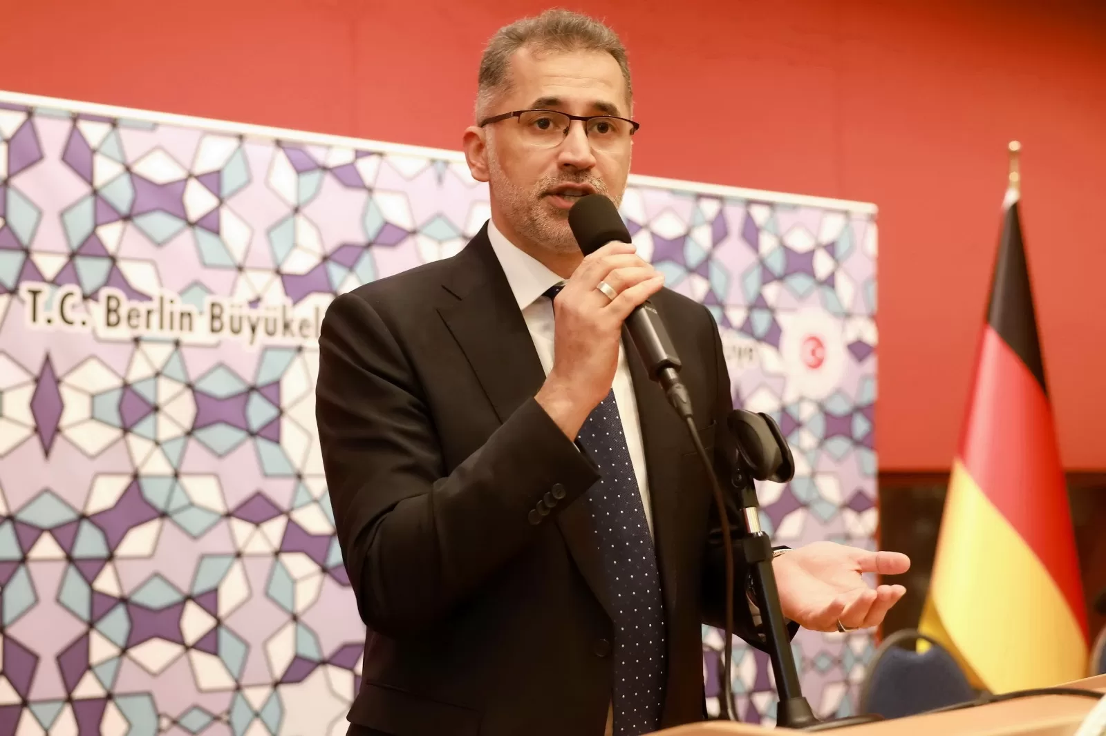 Berlin Büyükelçiliği, Almanya'daki Türk toplumu temsilcilerine iftar verdi