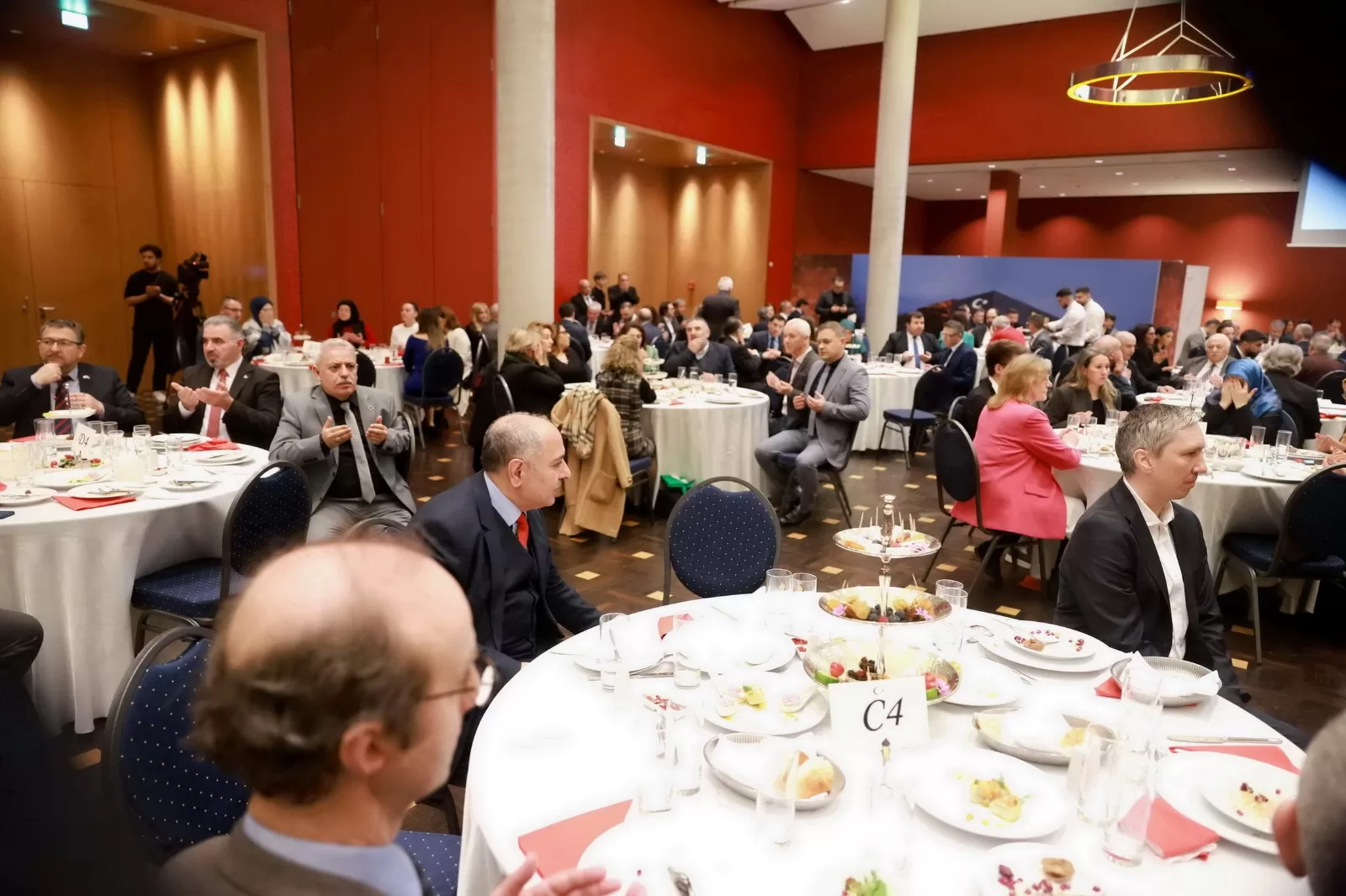 Berlin Büyükelçiliği, Almanya'daki Türk toplumu temsilcilerine iftar verdi