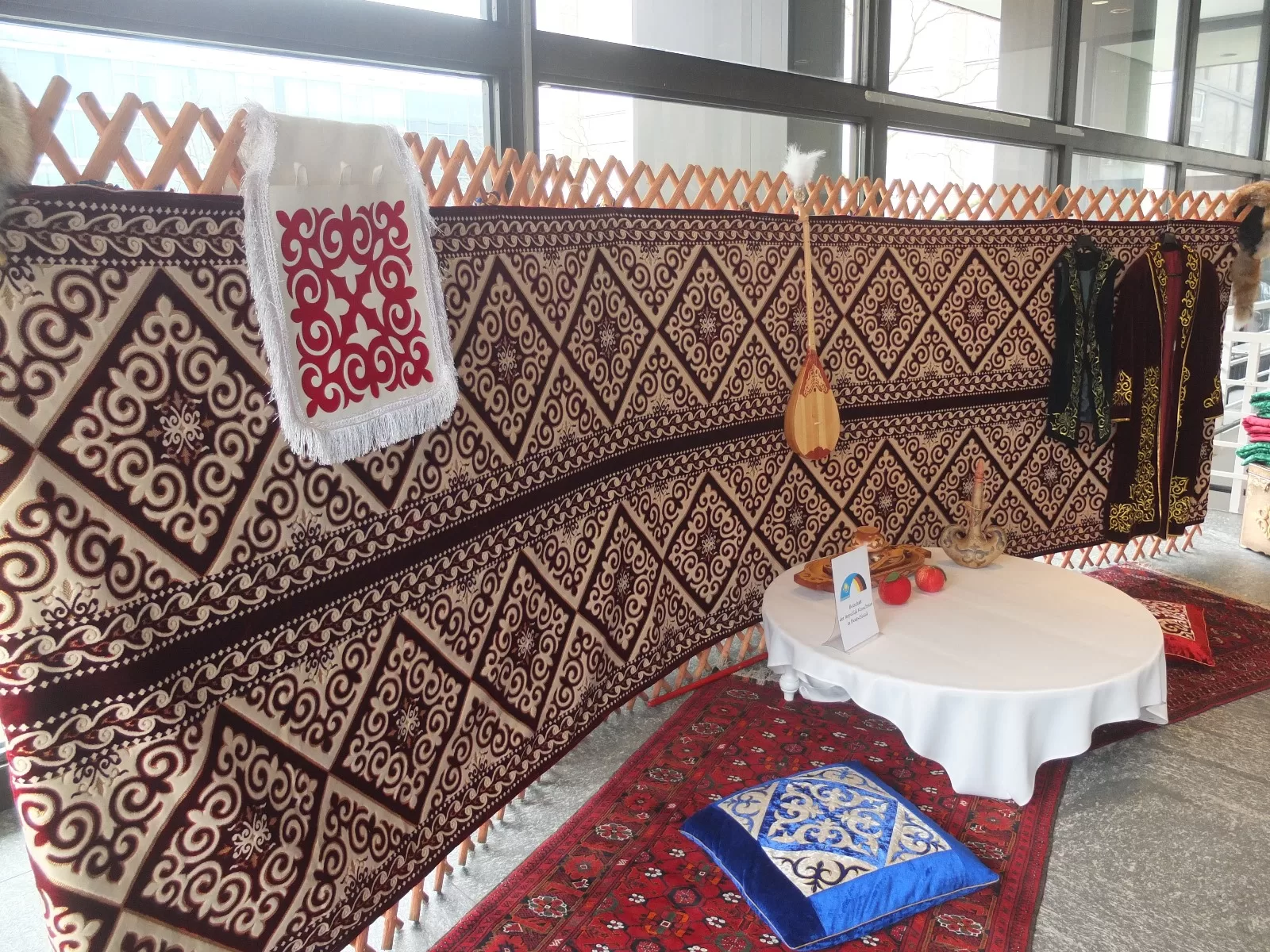 Berlin`de 10 Büyükelçiliğin katılımı ile Nevruz kutlandı
