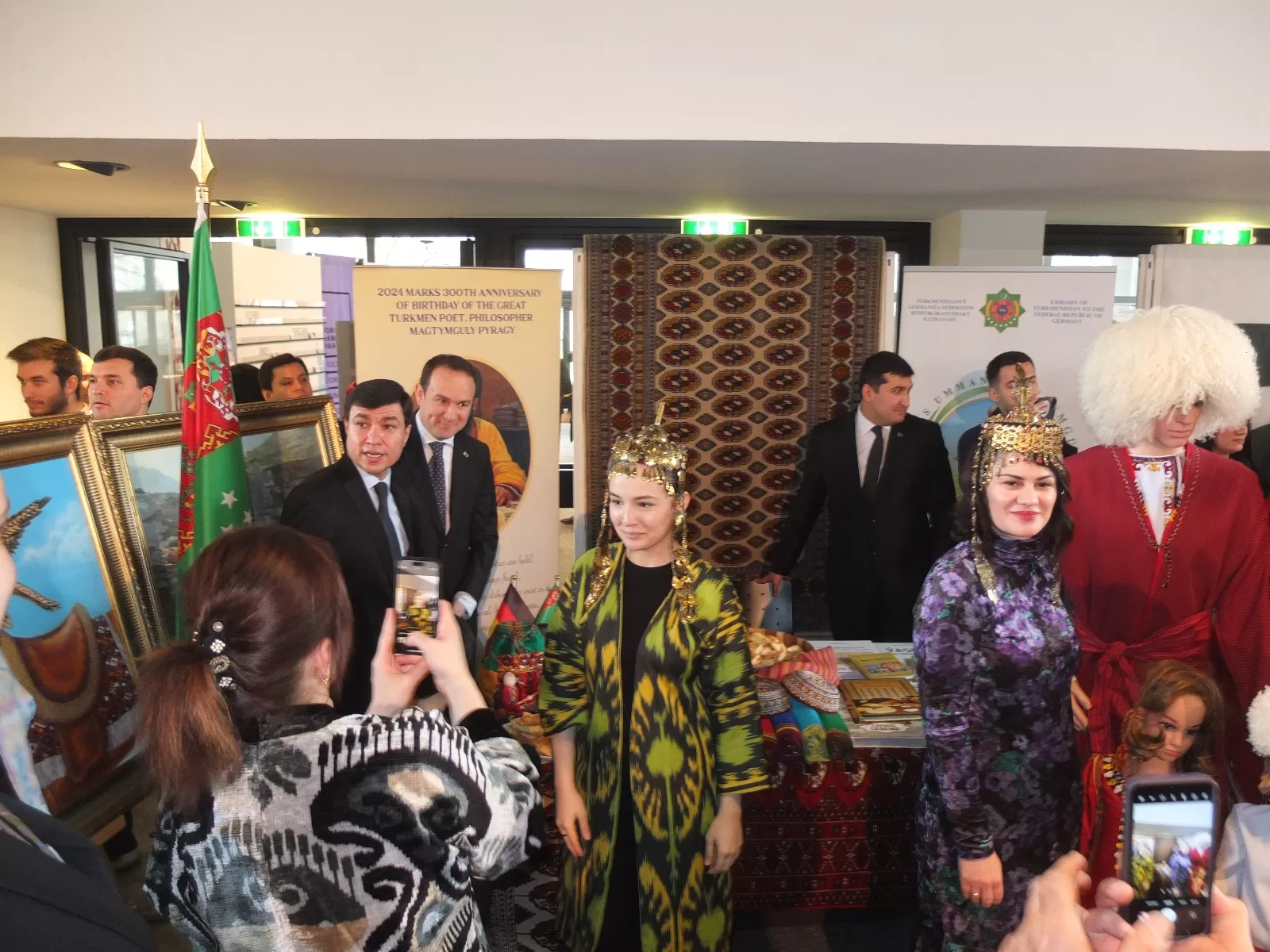 Berlin`de 10 Büyükelçiliğin katılımı ile Nevruz kutlandı