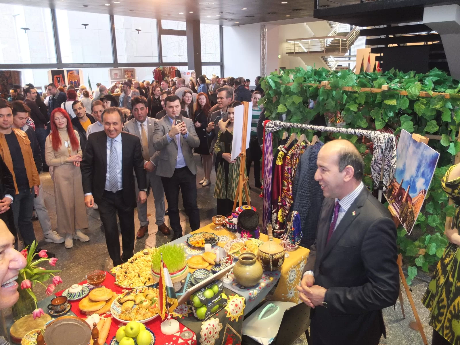 Berlin`de 10 Büyükelçiliğin katılımı ile Nevruz kutlandı