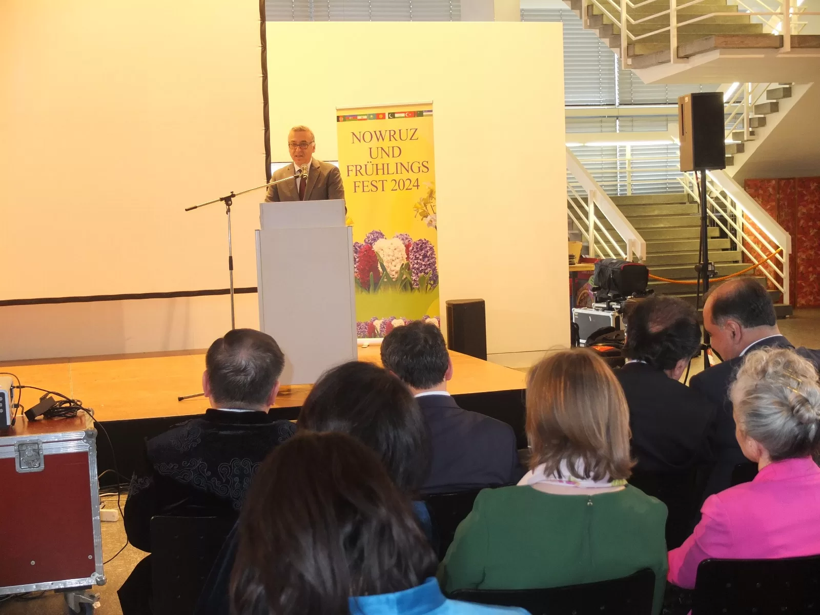 Berlin`de 10 Büyükelçiliğin katılımı ile Nevruz kutlandı