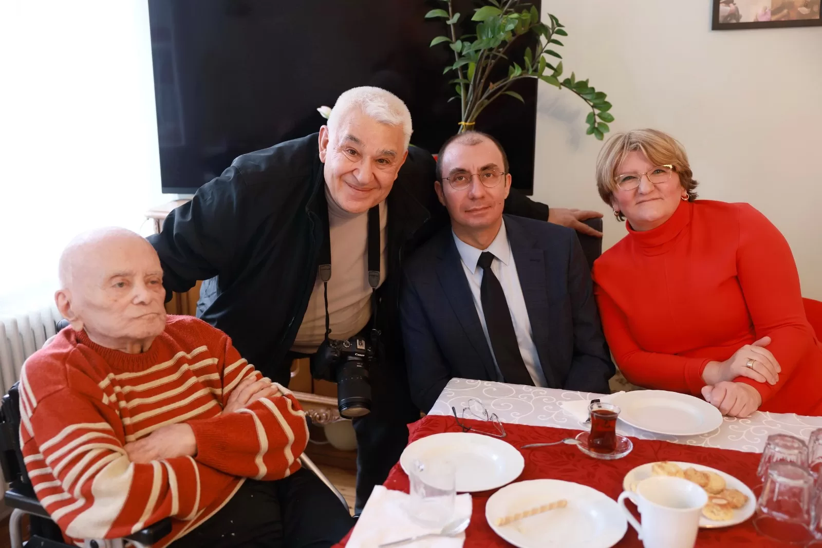 Bir yıldız daha kaydı: İsmet Nedim Saatçi’yi kaybettik