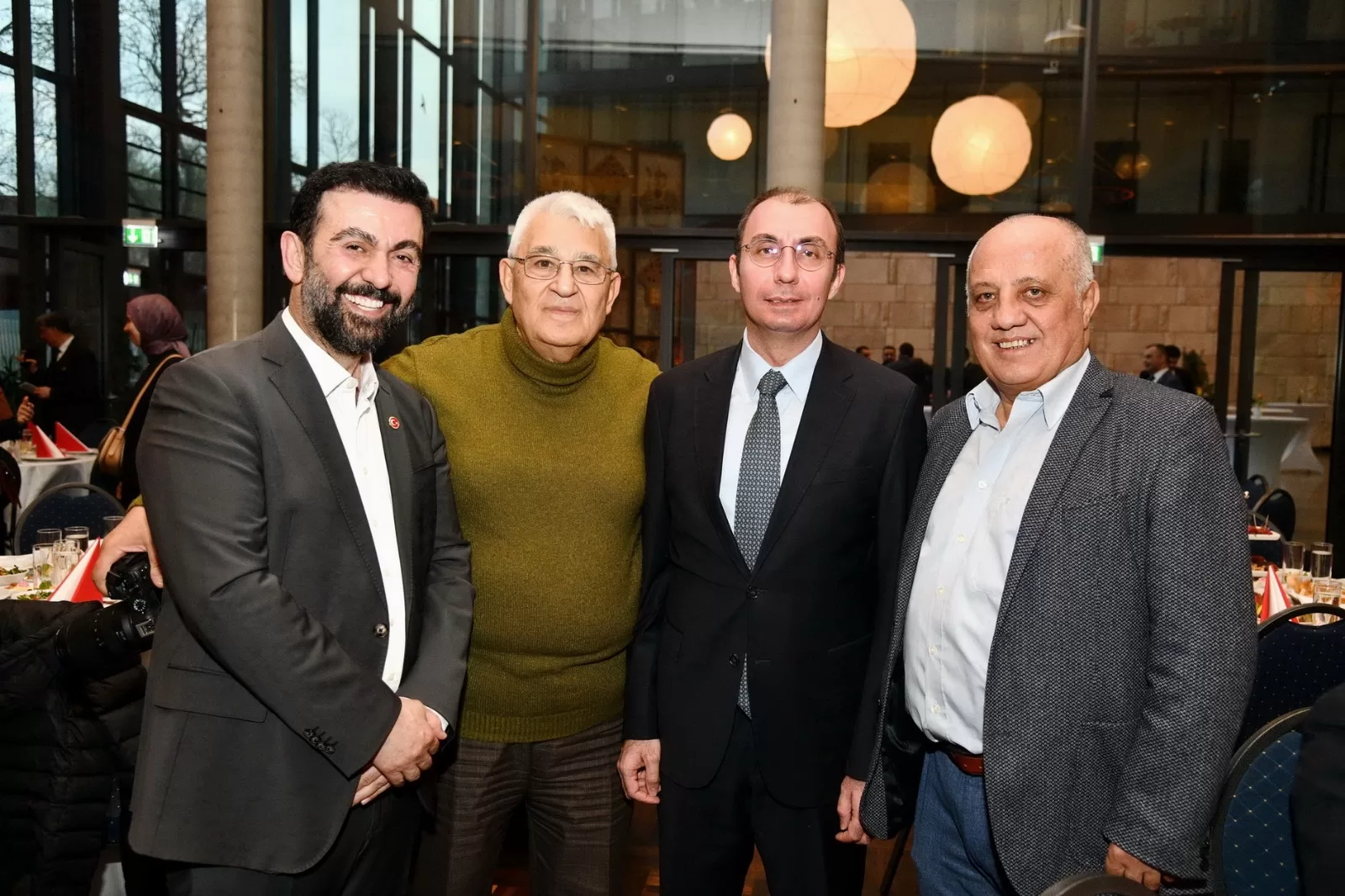 Berlin Başkonsolosu İlker Okan Şanlı İftar Yemeği verdi