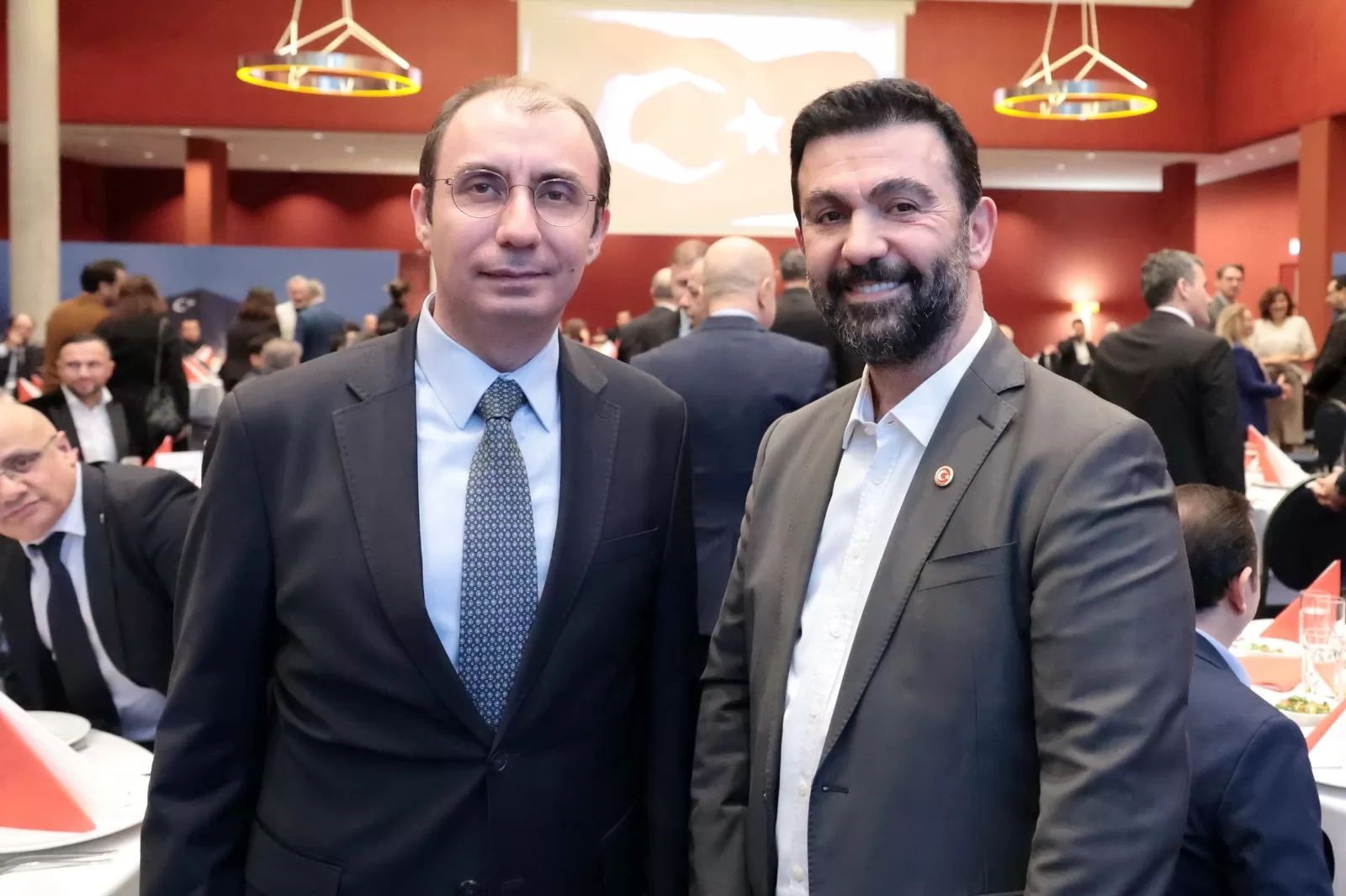 Berlin Başkonsolosu İlker Okan Şanlı İftar Yemeği verdi