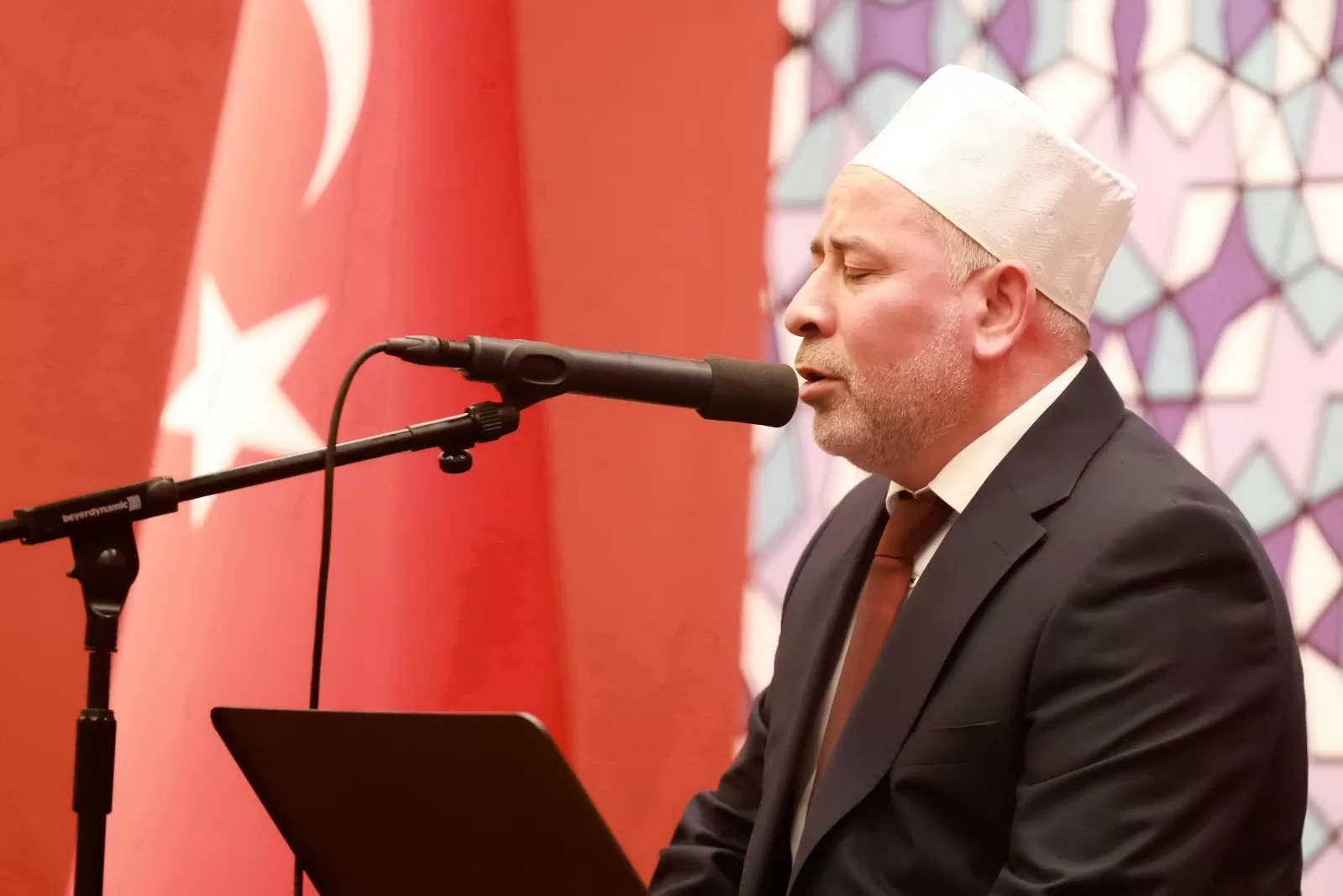 Berlin Başkonsolosu İlker Okan Şanlı İftar Yemeği verdi